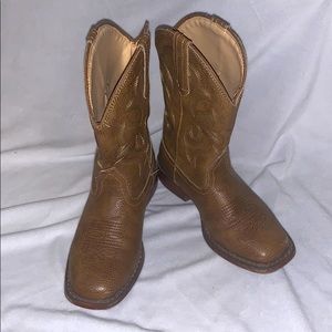 Boys cowboy boots!